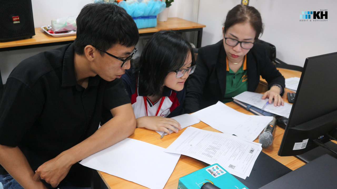 Nhiều bạn sinh viên đã có dịp tiếp cận với môi trường làm việc thực tế 